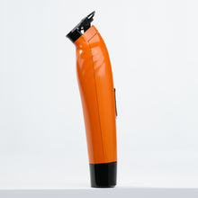 Load image into Gallery viewer, https://cdn.shopify.com/s/files/1/0937/0153/8155/files/WEBSITE_BARBER_TOOLS-08608.jpg?v=1772658015